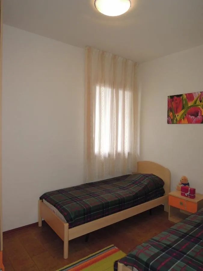 Villa With Garden And Barbeque 250M From The Sea Bibione Apartmán